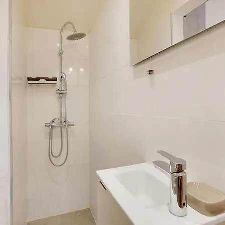 Appartamento Fully Renovated Studio Buttes-chaumont Parigi